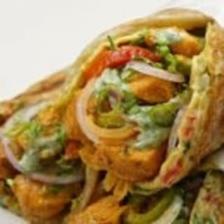 Chicken Egg Rolls / Chicken Anda Paratha Rolls